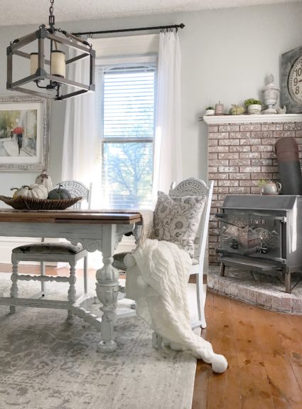 Farmhouse Style Dining Room Makeover