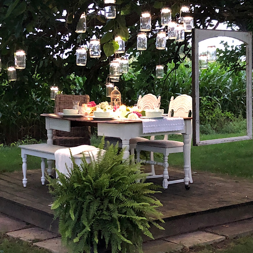 sponsored posts-lanterns-outdoor dining
