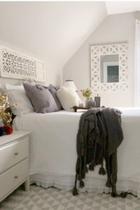 Fall Decor for the bedroom - Cozy corner