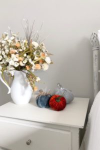 Fall decor - using a pop of colour
