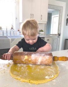 Gluten Free Cinnamon Rolls - Easy and Delicious